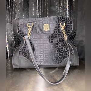 Black Tommy Hilfiger Shoulder bag